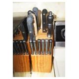 Knife Block w/knives not complete