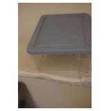 Rubbermaid Small Storage Container blue top