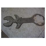 Vtg 7 in 1 Lp Gas & Water Wrench