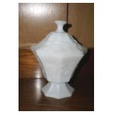 8 Panel Grape & Leaves Candy Jar w/lid