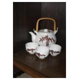 Vtg Teapot w/ 3 cups Japanese Theme