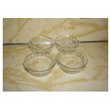 4 Pyrex Bowls 10 oz