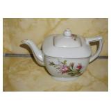 Teapot w/pink flowers