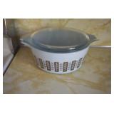 Vtg Pyrex 2 1/2 QT Bowl w/lid Delphite Blue Baking