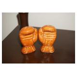 Vtg Boxing Gloves S&P Shakers