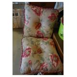 2 Throw Pillows