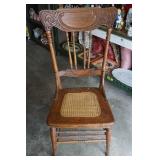 Antq Oak Chair Missing 1 Back Spindle