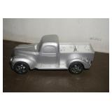 Metal Pickup Truck w/a clock