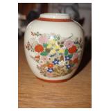 Small Ginger Jar w/flowers  no lid