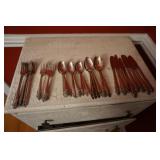 8 Piece Complete Place Setting of Oneida Flatware