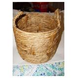 Vtg Wicker Basket