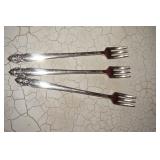 Oneida Prestige Plate Distinction 3 Cocktail Forks