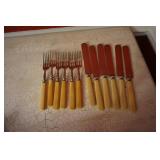 12 Pieces of Bakelite Utensils