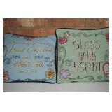 2 Decorative Pillows