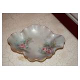 Ruffle Edge Serving with pink Flowers