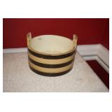 Round Pottery Dish with Doube Handles