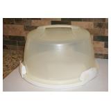 VTG Wilton Cake Taker with Lid