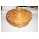 Basket w/lid