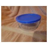 Pyrex Storage Container w/lid