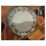 2 Mikasa Intaglio Garden Harvest Pattern Plate