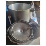 Metal Pressure Cookers & Knives