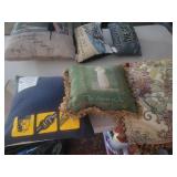 Cluster of 3 Pillows