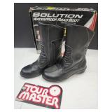 New or Like New Waterproof Ladies Boots SZ 8