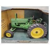 John Deere Model G Tractor 1:16 Scale with Box