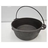 Cast Iron Wagner Ware Dutch Oven No 8