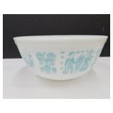 Pyrex #403 Amish Butterprint Bowl Pyrex #403 Amish Butterprint Bowl