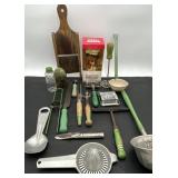 Farmhouse Decor Lot & Cambell Kids Bobble Head NIB