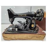 Vintage Singer 99k Portable Sewing Machine