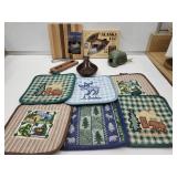 Alaska Lot New Knife w Block, Sculptured Rock +