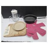 Nice Pampered Chef Lot Baking Stones, Skillet +