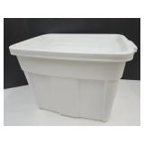 18 Gal Rubbermaid White Tote