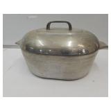 Wagner Ware Magnalite Aluminium w/Lid & Trivet