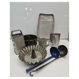 Primitive Aluminum Wash Board, Swans Down Pan+