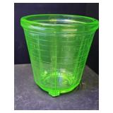 VTG Uranium Glass  Measuring 2 Cup