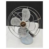 VTG  Eskimo 10" Oscillating Table Fan Works Great