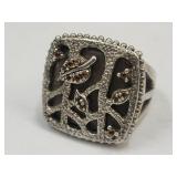 Beautiful 925 Sterling Ring w Gemstones SZ 7.5