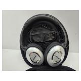 Bose headphones w/ Nice case