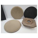 3 Swivel Padded Seats & Plant Roller