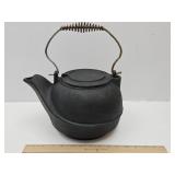 Cast Iron Kettle With Lid