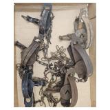 6 Vintage Hunting  Jump Traps