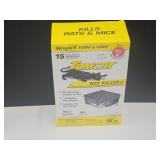 15 Block Baits & 1 Refillable Bait Station