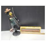 Bachmann HO Scale Trains & Metal Fishing Bear