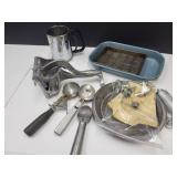Lot of Vintage Ice Cream Scoops Juicer++