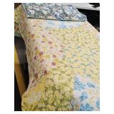 Pottery Barn Comforter  92 x 94" with Shams