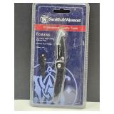 NIP Smith & Wesson Pocket Knife