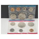 1974 UNC US Mint Proof Coin Set  P D Ike Dollars